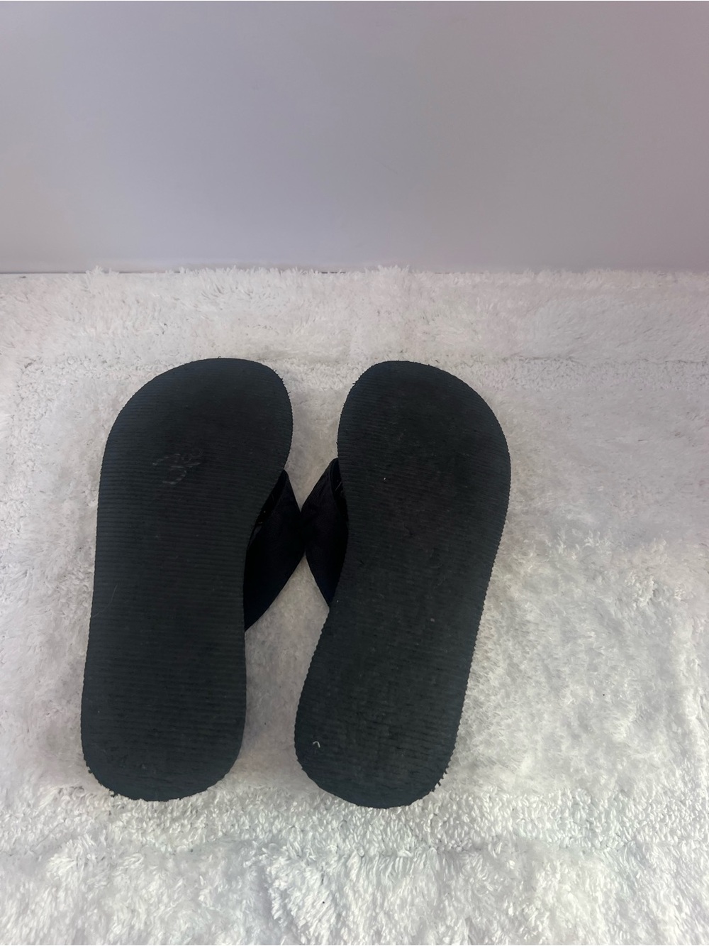 Calvin Klein Black Footbed Flip Flops with Brown Patterned Straps - Picture 4 of 6